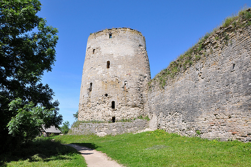 Замок Изборск